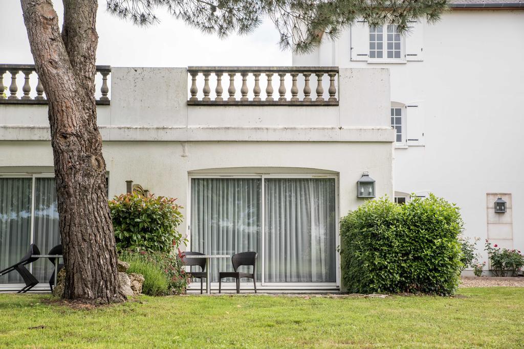 Logis Hotel Restaurant Des Chateaux Azay-le-Rideau Bagian luar foto