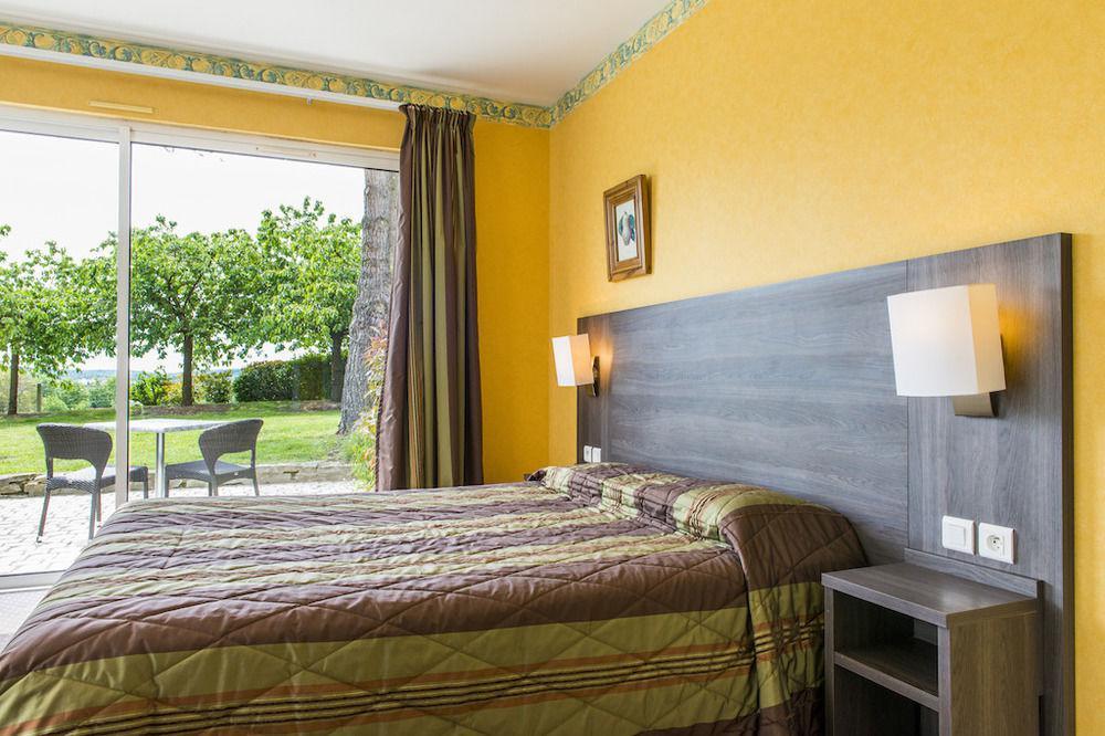 Logis Hotel Restaurant Des Chateaux Azay-le-Rideau Bagian luar foto